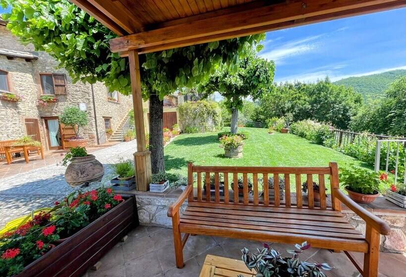 هتل Spoleto Splash : Toretta/wifi/aircon/dishwasher Large Terrace, Patio, Gardens