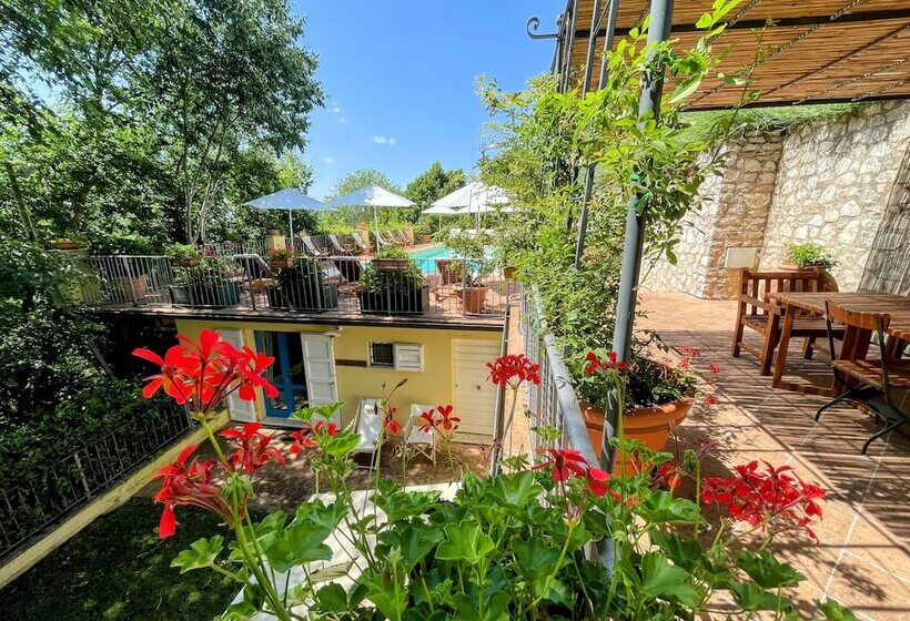 هتل Spoleto Splash : Toretta/wifi/aircon/dishwasher Large Terrace, Patio, Gardens