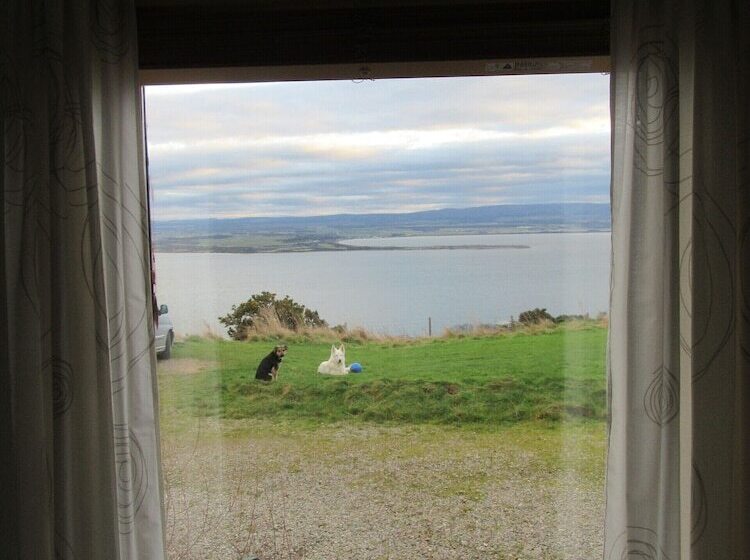 Kestrel, Longhouse Cottages