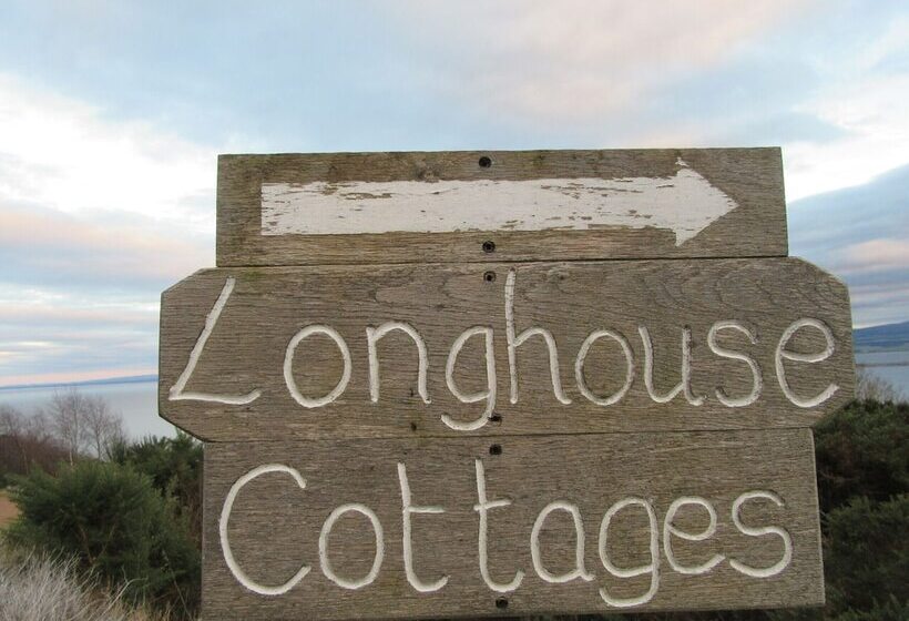 Kestrel, Longhouse Cottages