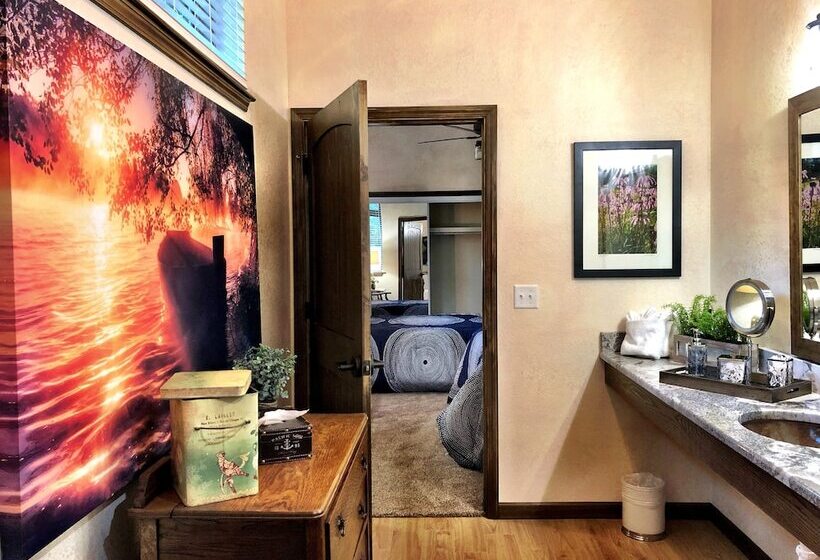 Magnificent Four Bedroom, Two 1/2 Bath Luxury, Log Sided Harbor North Cottage With Incredible Views