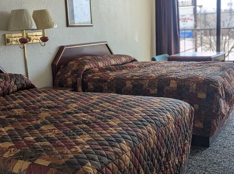 Мотель Luxury Inn