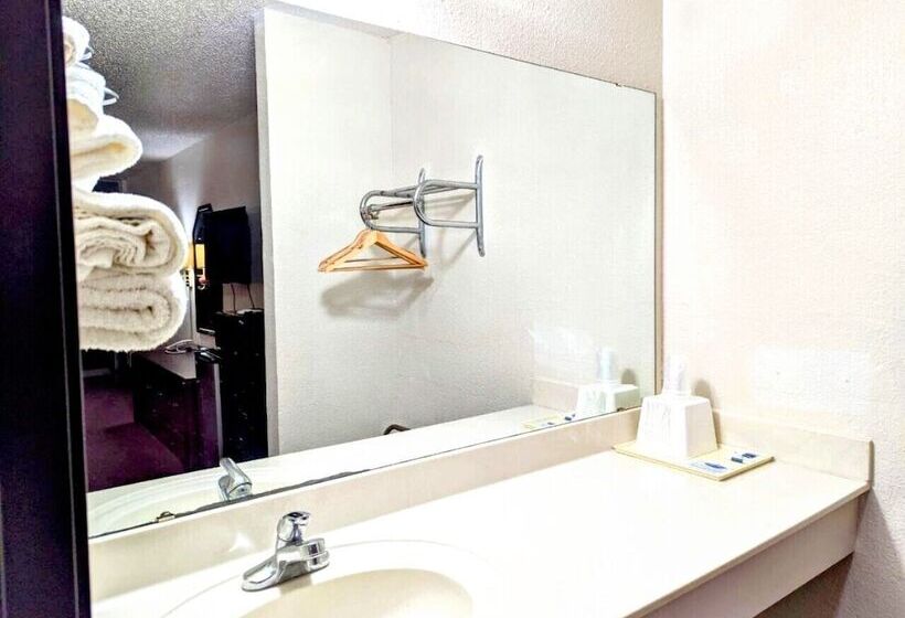 Мотель Luxury Inn