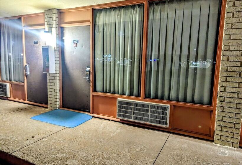 Мотель Luxury Inn