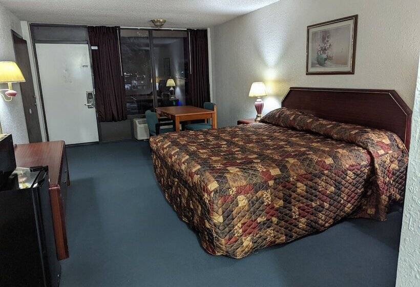 Мотель Luxury Inn