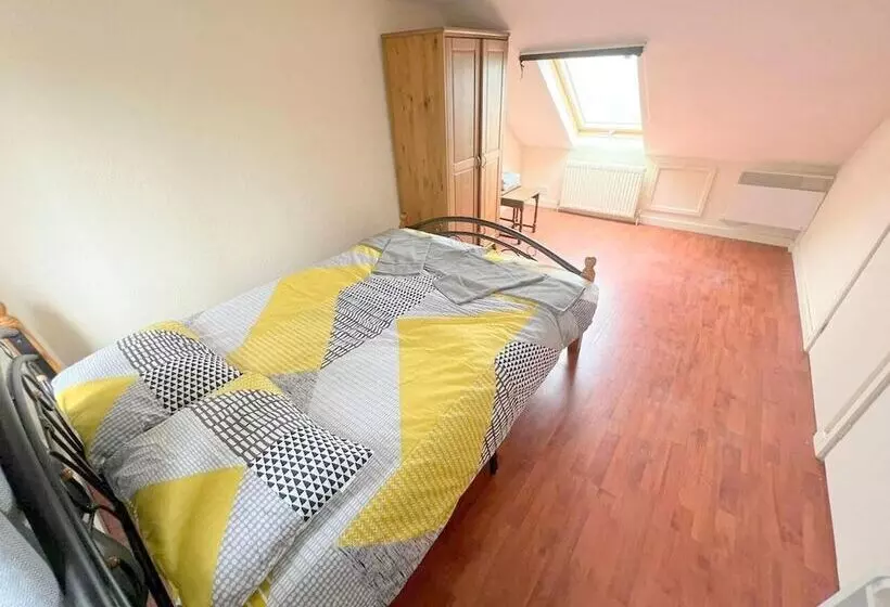 Residenssi 4 Bed House In South London