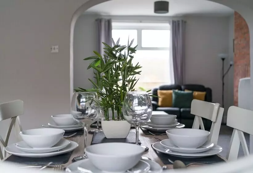 レジデンス East House   Inviting 3 Bed Stakeford