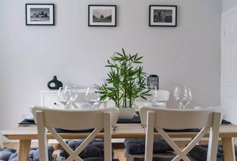 レジデンス East House   Inviting 3 Bed Stakeford