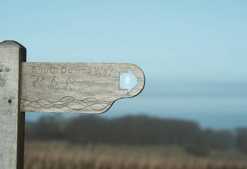 إقامة Charming 4 Bed House In Winchester,free Parking