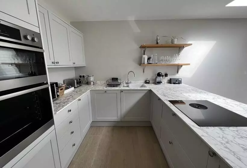 レジデンス Charming 4 Bed House In Winchester,free Parking