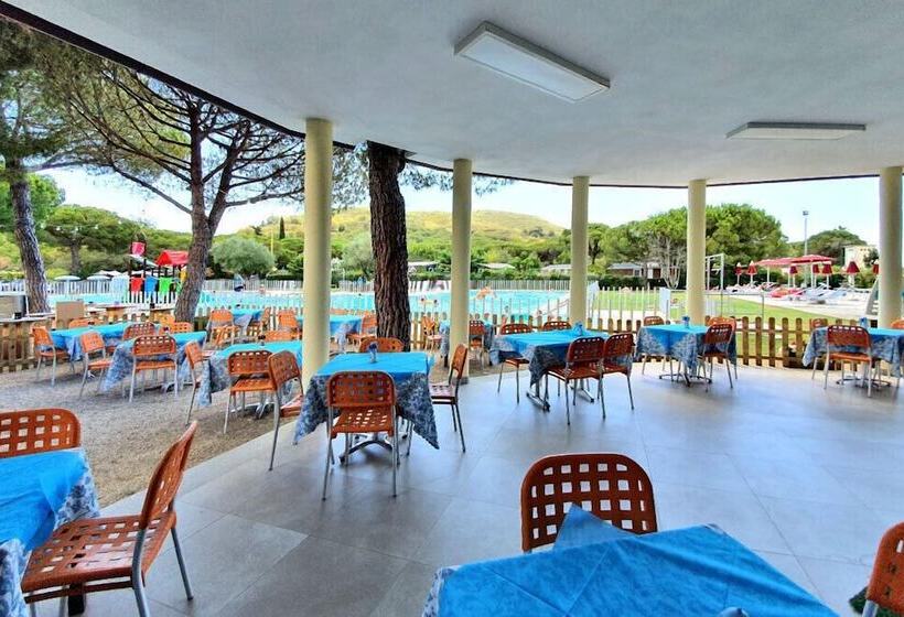 منتجع Camping Lacona Pineta
