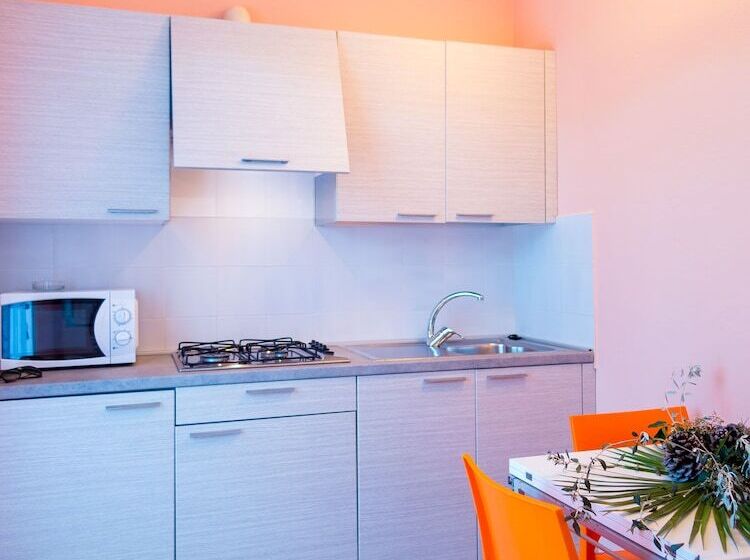 منتجع Camping Lacona Pineta