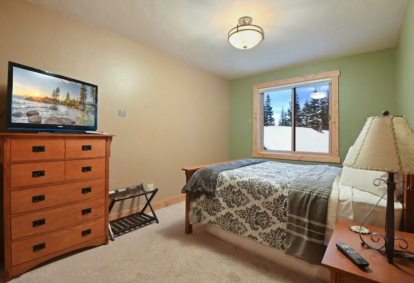 Skislope Sanctuary Close To Outdoor Activities