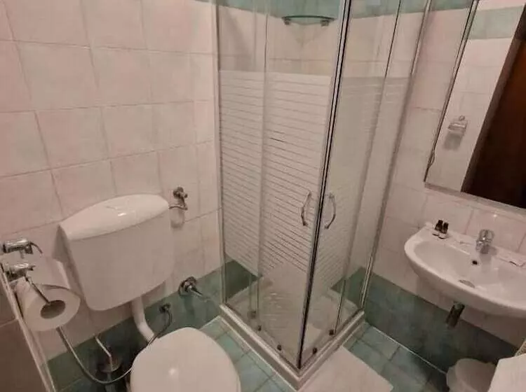 تختخواب و صبحانه Relais Il Campanile