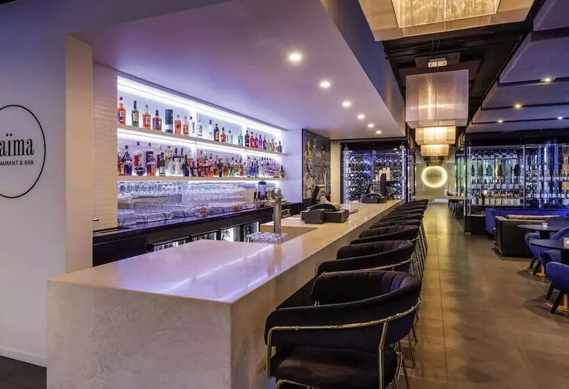 هتل Mercure Melbourne St Kilda Road