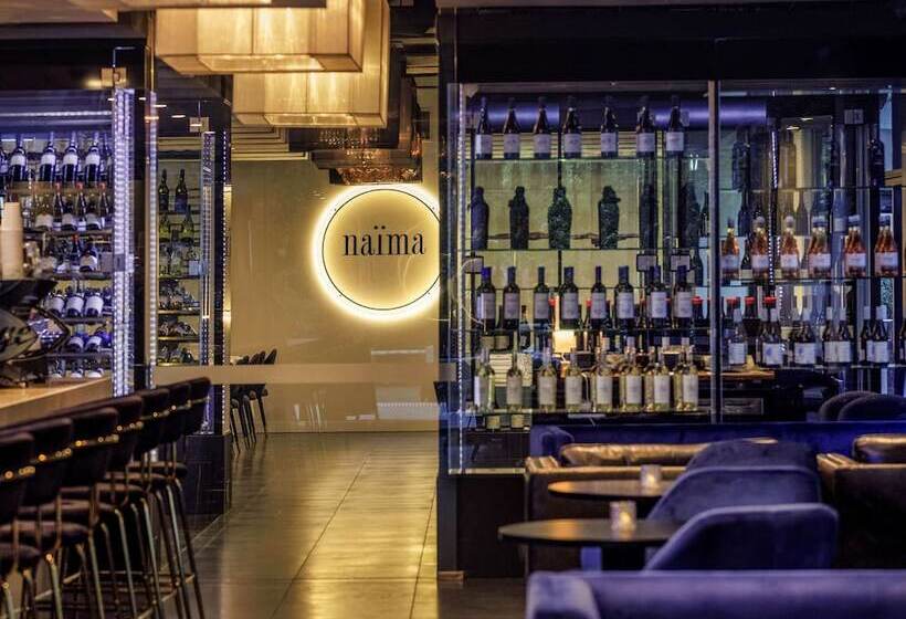 فندق Mercure Melbourne St Kilda Road