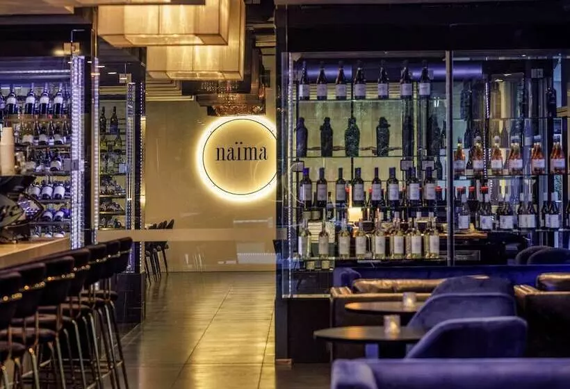 هتل Mercure Melbourne St Kilda Road