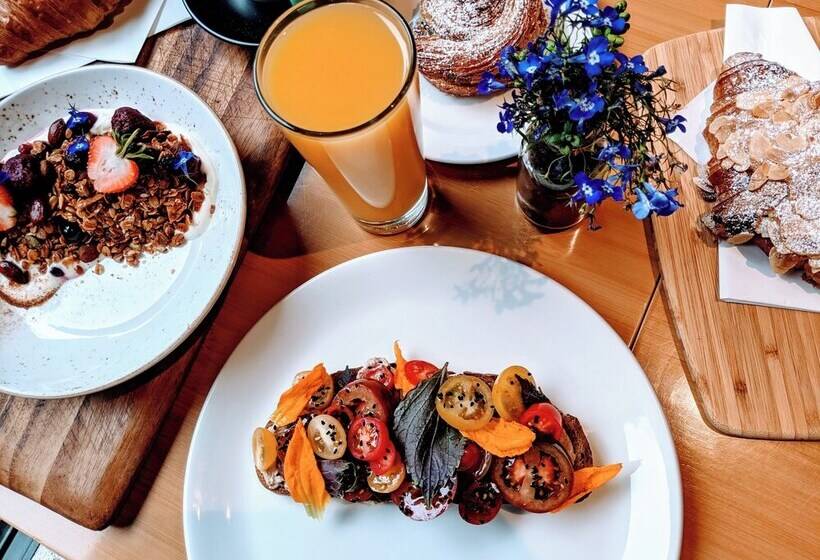 فندق Mercure Melbourne St Kilda Road