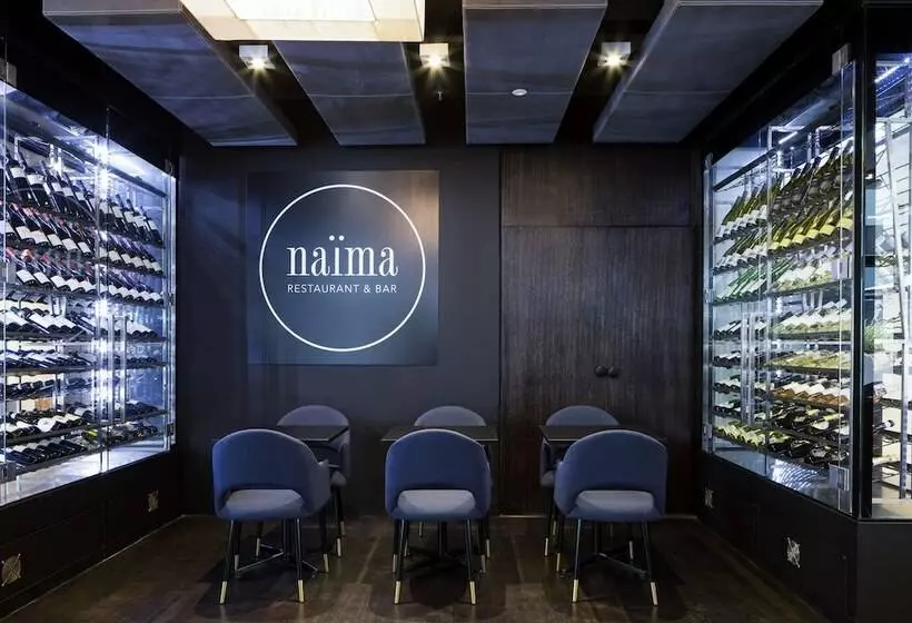 هتل Mercure Melbourne St Kilda Road