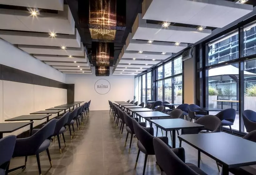 هتل Mercure Melbourne St Kilda Road