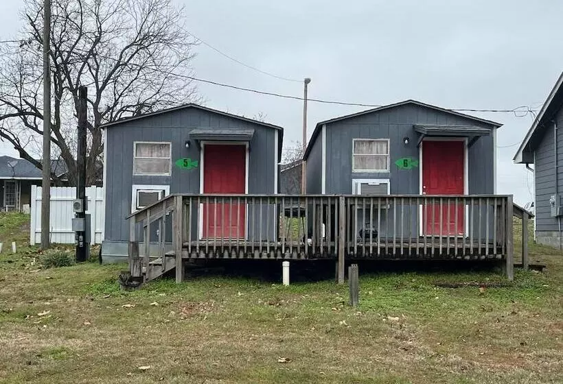 Hotelli Roy S Cabins & Campgrounds