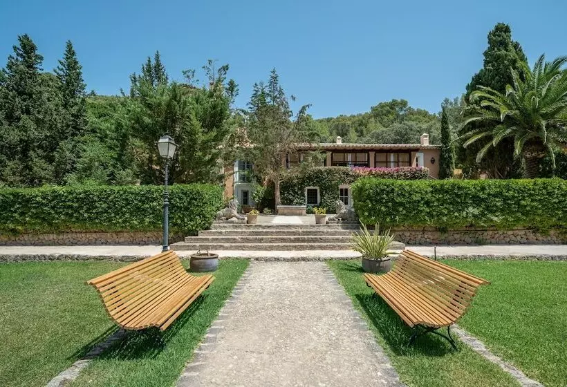 Maaseutuhotelli Rondaia Suites & Villas