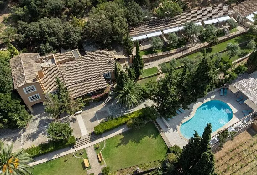 Maaseutuhotelli Rondaia Suites & Villas