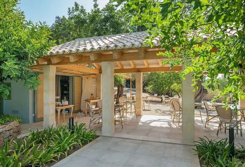 Maaseutuhotelli Rondaia Suites & Villas