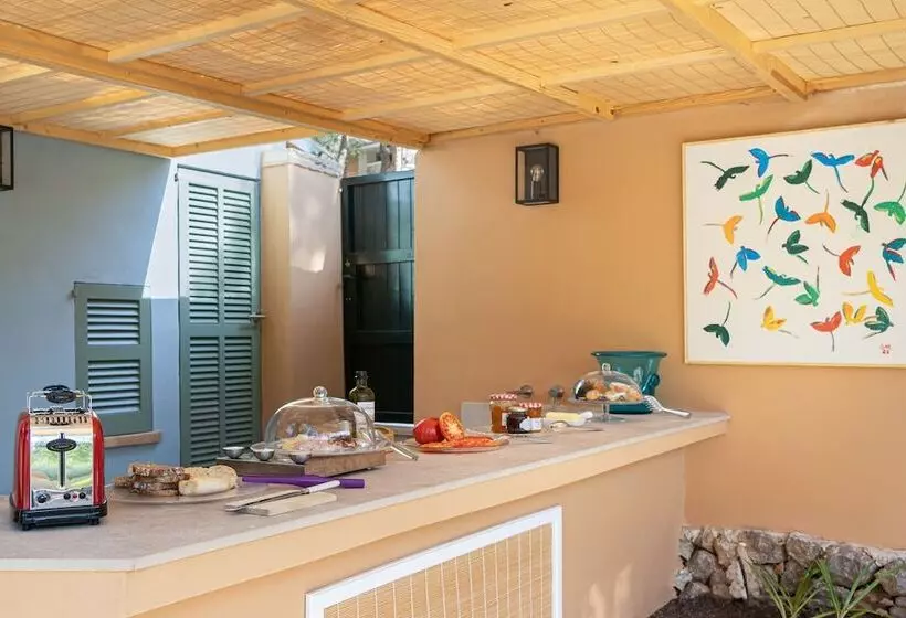 Maaseutuhotelli Rondaia Suites & Villas