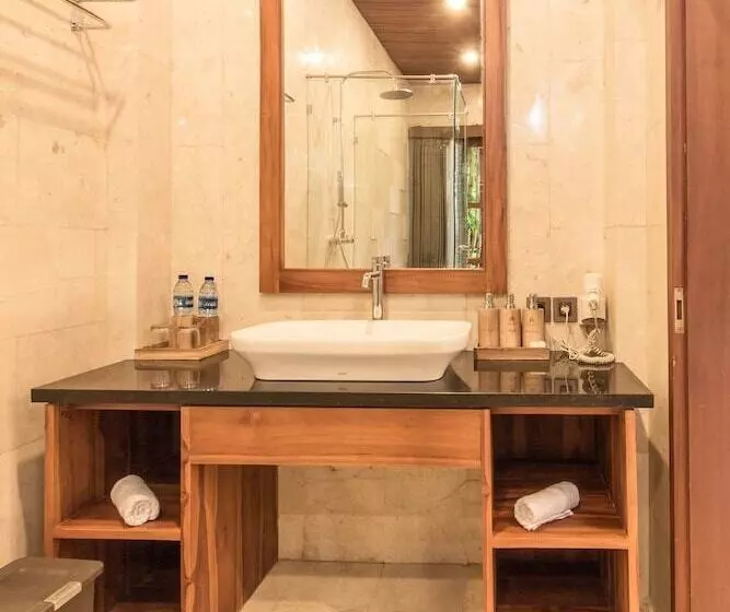 Hotelli Tirta Arum