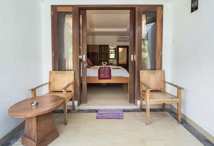 Hotelli Tirta Arum