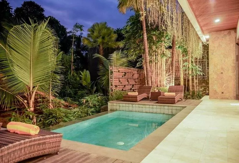 Hotelli Tirta Arum