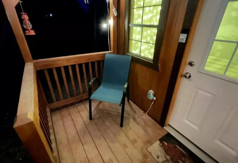 Off Grid 1 Bed Cabin In Yokuts Valley