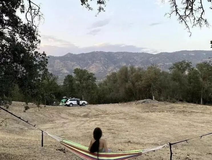 Off Grid 1 Bed Cabin In Yokuts Valley