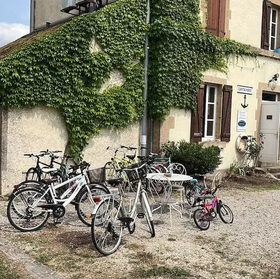 Majatalo La Maison Du Canal