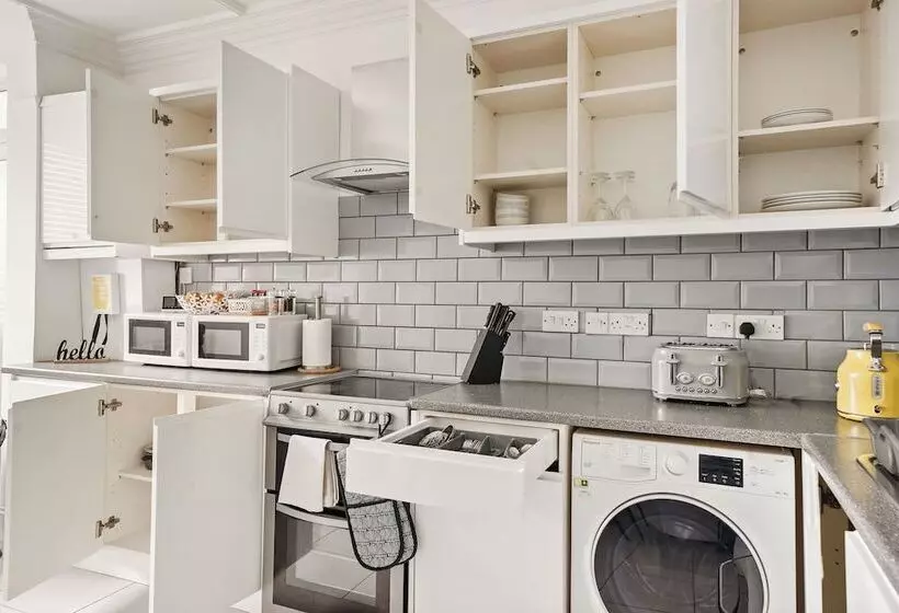 レジデンス Modern 4br Victorian Home Near Luton Airport