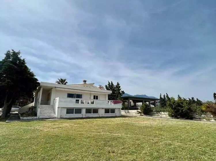 レジデンス Alepochori Seaside Village