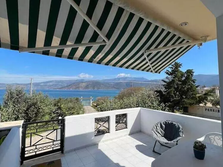 レジデンス Alepochori Seaside Village