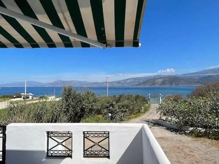 レジデンス Alepochori Seaside Village