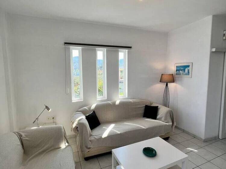 דירת נופש Alepochori Seaside Village