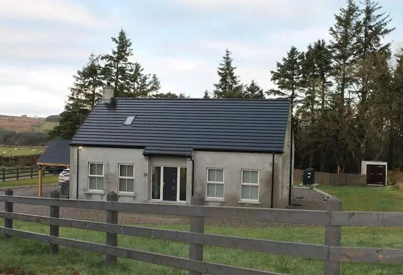 Residenssi Forest View House   Private Hot Tub