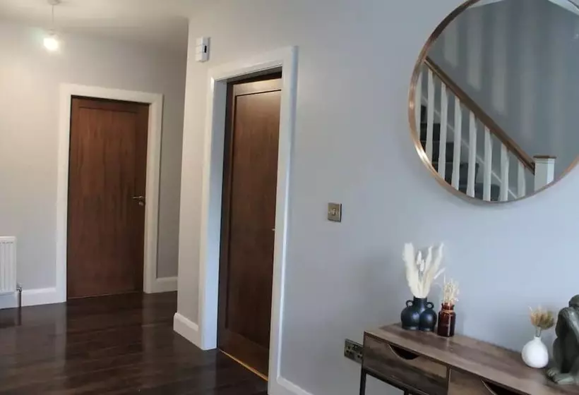 Residenssi Forest View House   Private Hot Tub