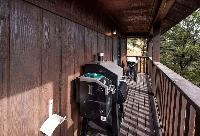 Timberline Hideaway