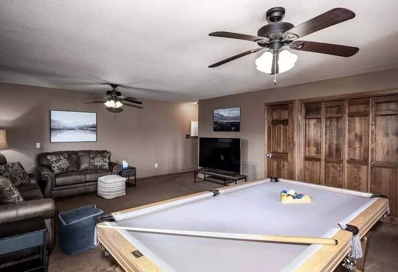 Timberline Hideaway