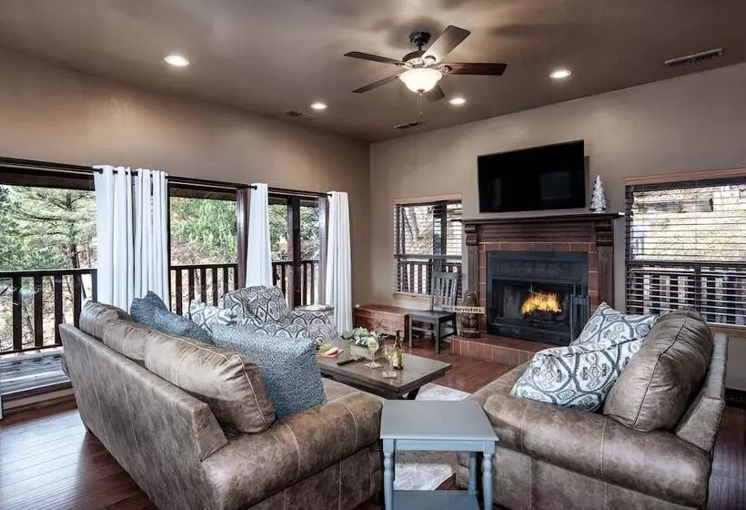 Timberline Hideaway