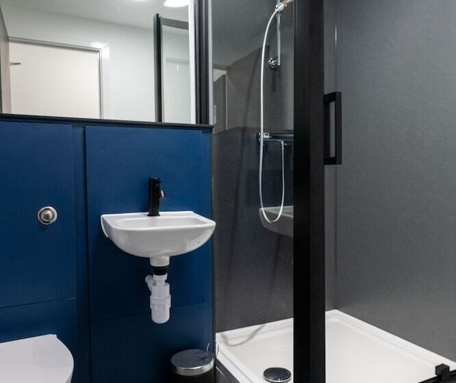 Base Camp Hotel Nevis Range