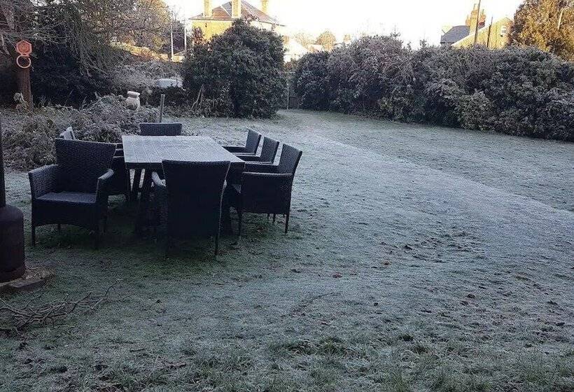 민박 Swollows House