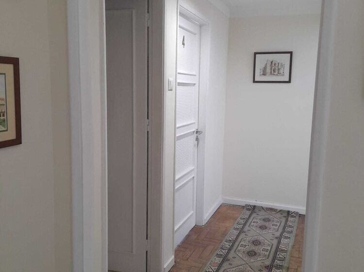 Braga Centro Direito   Hostel