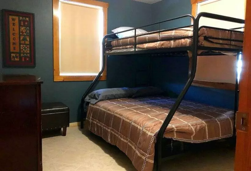 Buckskin Lake Resort   Kodiak