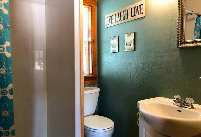 Buckskin Lake Resort   Kodiak